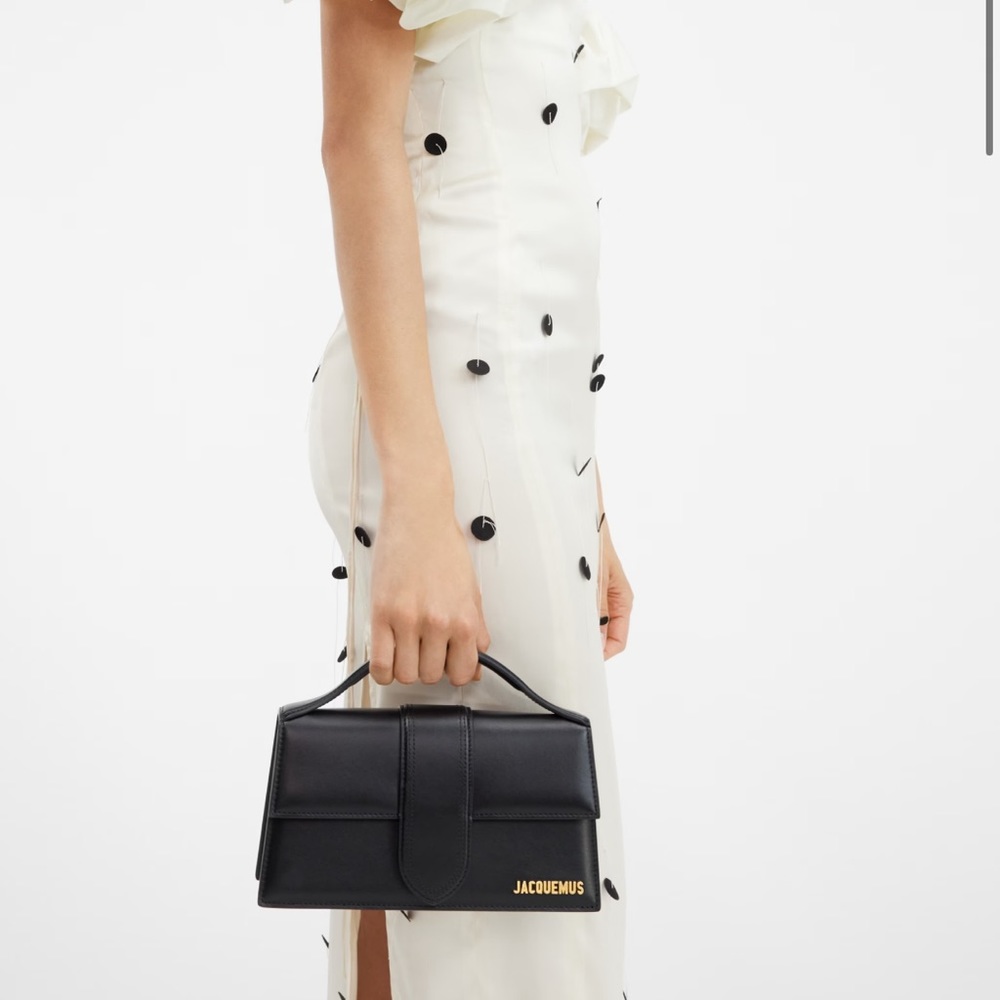 LES CLASSIQUES “Le grand bambino” bag
Handbag with adjustable crossbody strap. - Picture 6 of 6